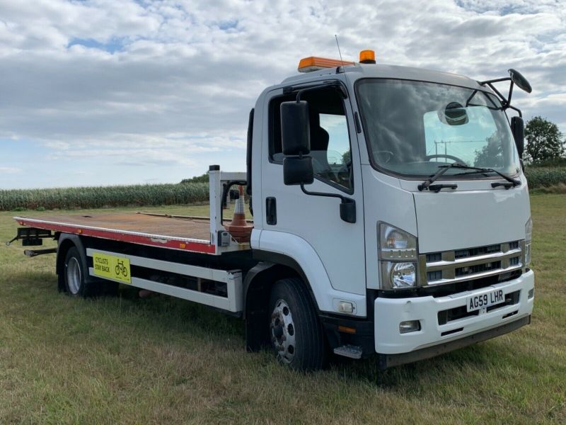 ISUZU 12 240 TILT AND SLIDE